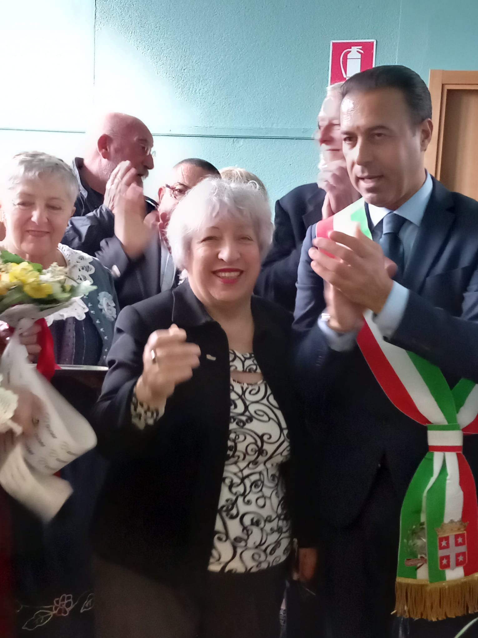Autorità e volontari all'inaugurazione